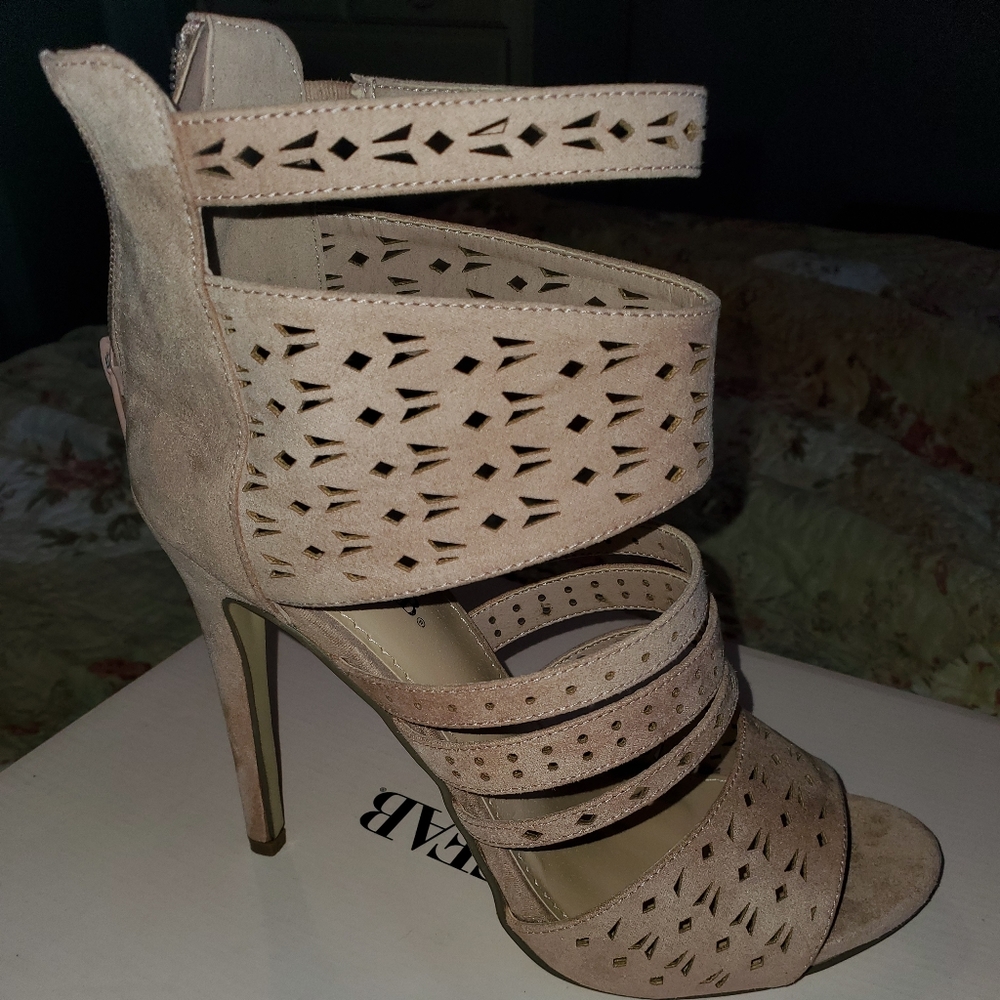 Dress sandals